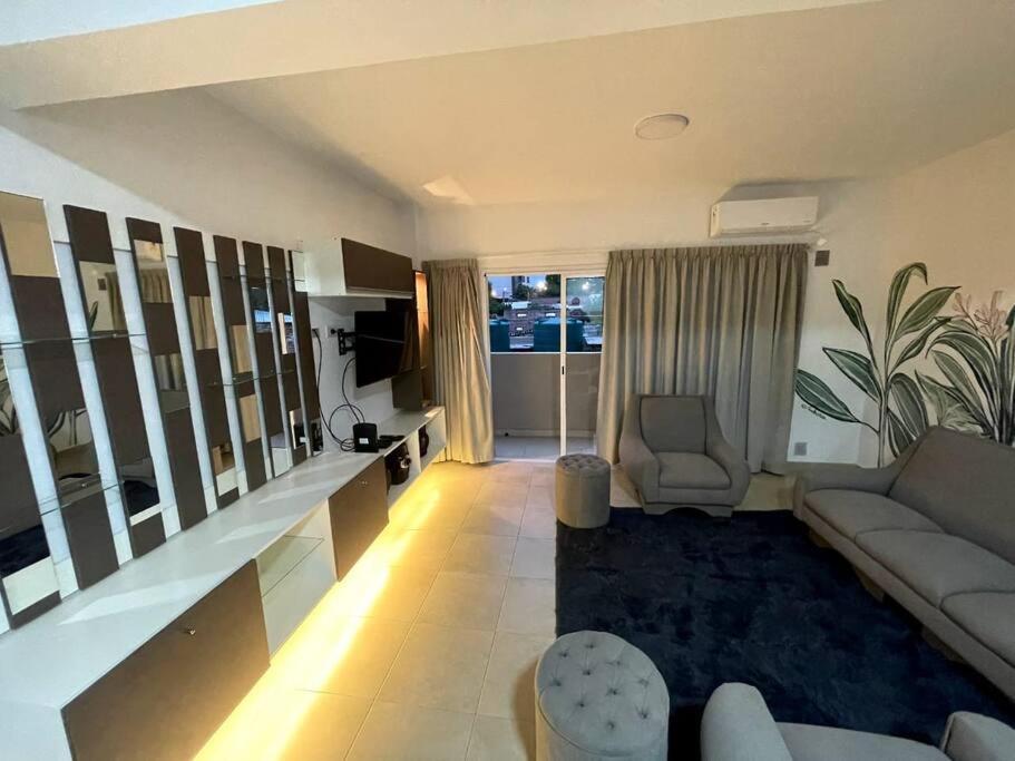 Apartamento Hermoso Departamento,totalmente Amoblado C/cochera *