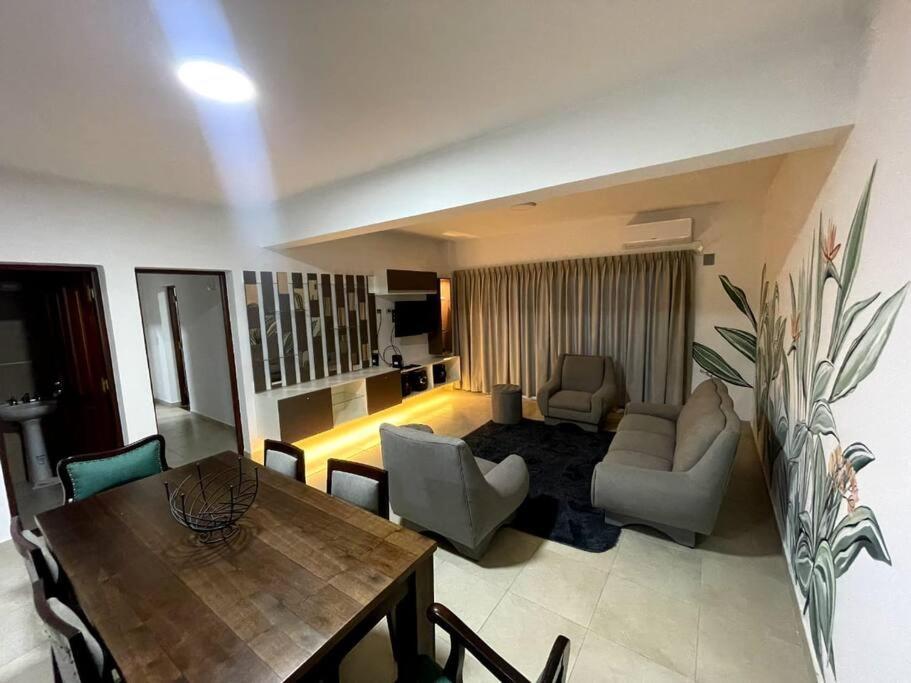 Hermoso Departamento,totalmente Amoblado C/cochera