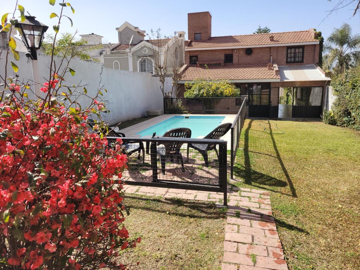 Сasa de vacaciones Casa Grand Bourg Con Magnífica Vista Y Pileta *