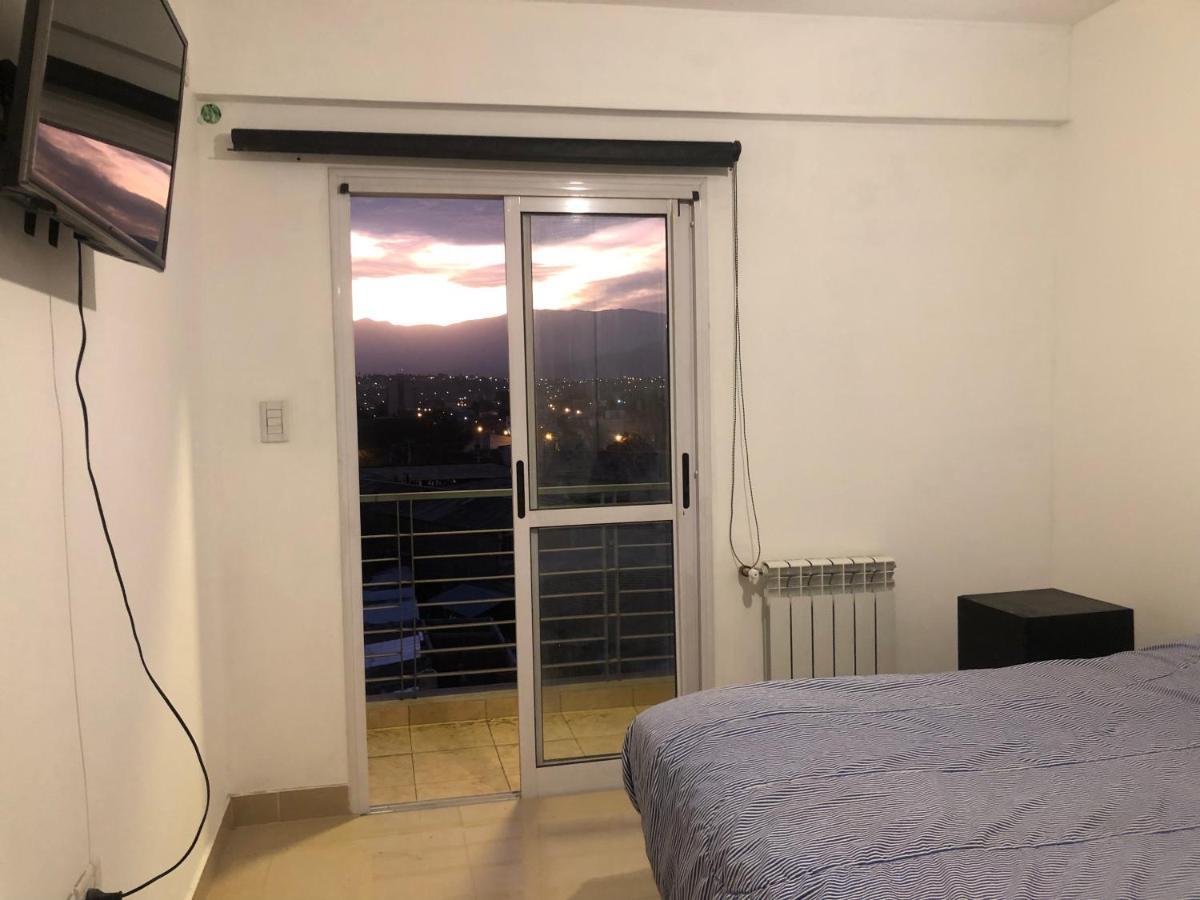 Departamento Moderno Y Espacioso Con Hermosa Vista Al Cerro