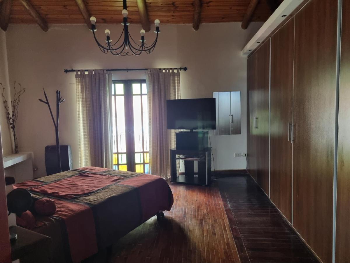 Rosas Guest house *