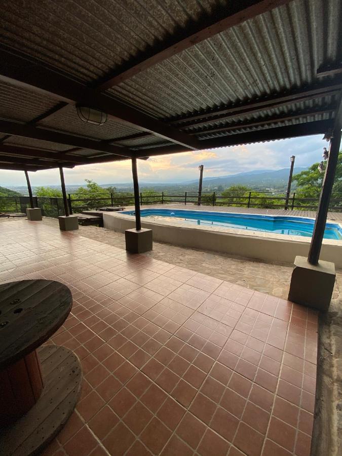 Chalet Casa En El Cerro Con Pileta