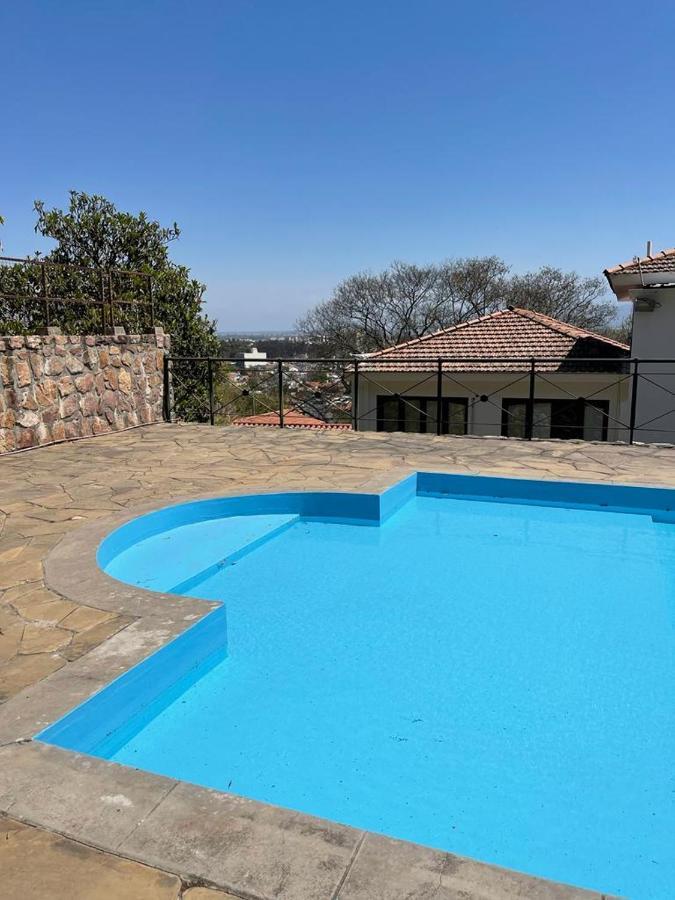Departamento Zona Residencial Con Pileta Pensión Salta