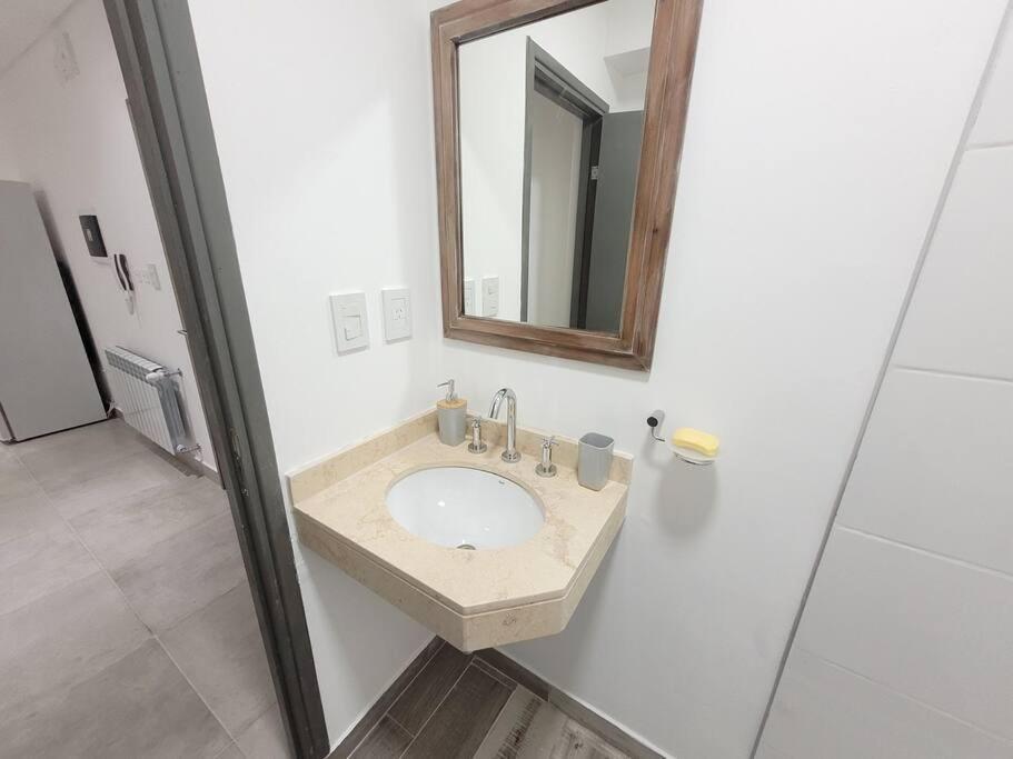 Maipu Jauzz Studio En Planta Baja Y Con Cochera Apartamento *