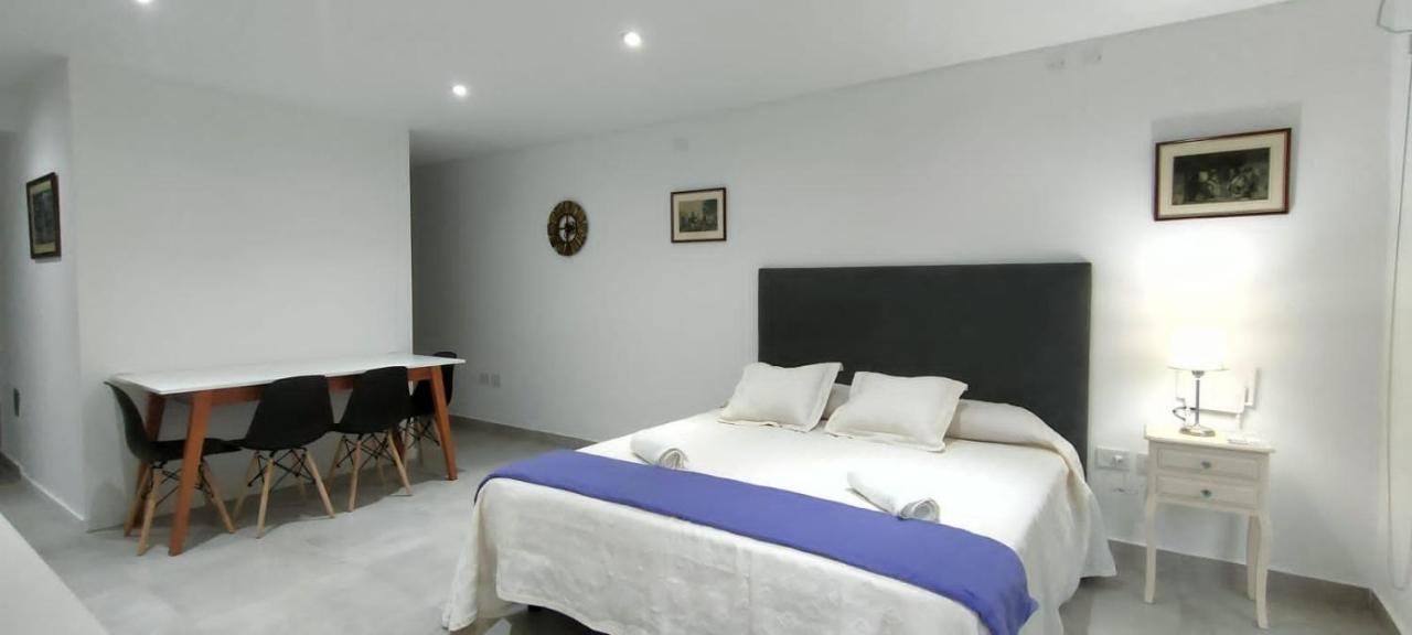 Maipu Jauzz Studio En Planta Baja Y Con Cochera Apartamento