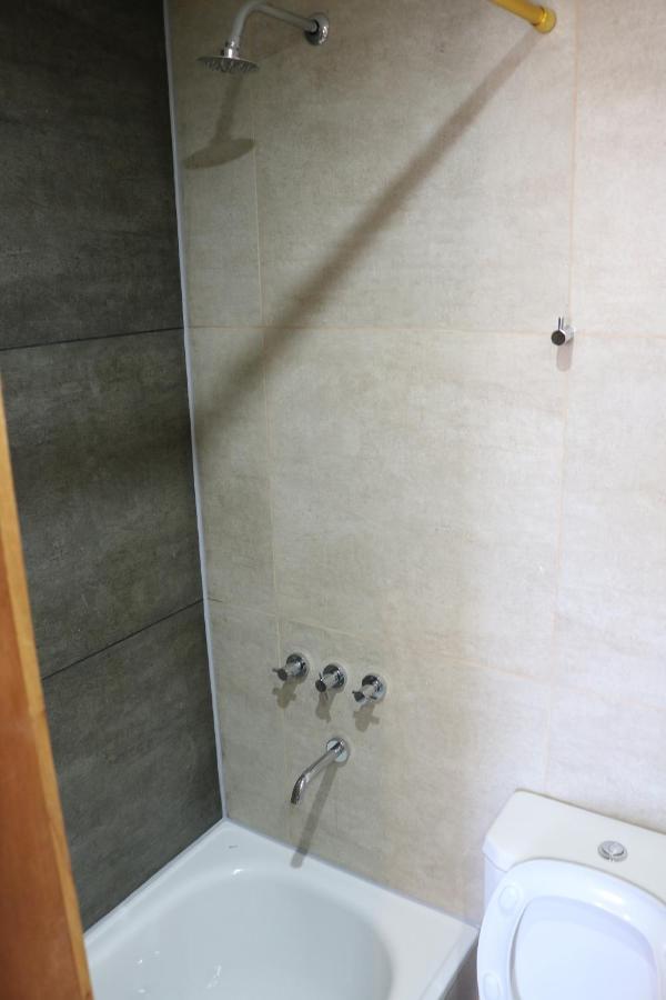 Apartamento Departamento Rivadavia 1750 *