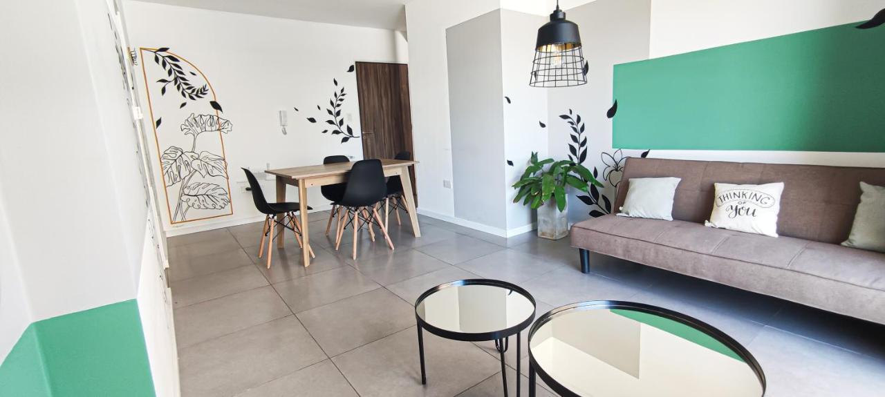 Dean Funes Apartamento