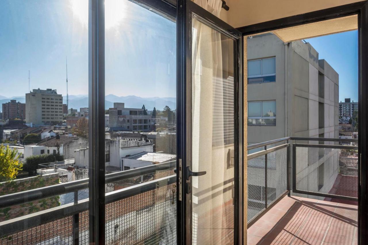 Apartamento Departamento Centrico En La Ciudad De Salta, A 5 Cuadras De La Plaza Principal