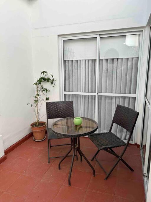 Moderno, Espacioso, Centrico, Tranquilo Apartamento *