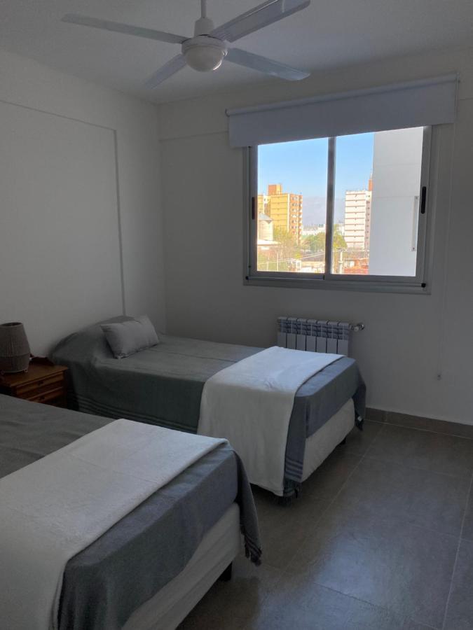 Hermoso Departamento De Dos En *