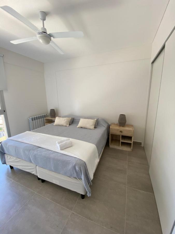 Hermoso Departamento De Dos En *