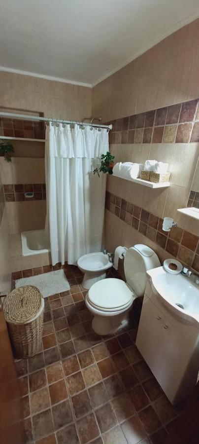 Habitación en casa particular Aeropuerto A 5' Y Ruta Del Vino A 100 Mts