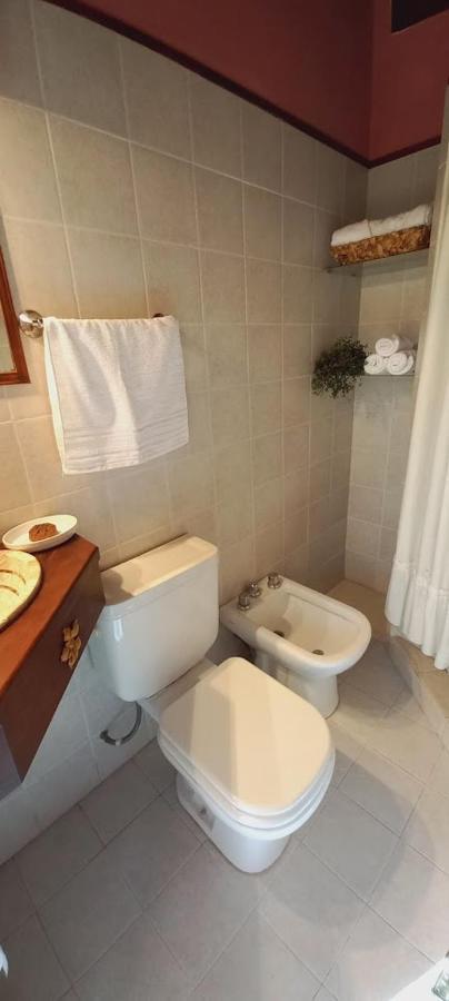Aeropuerto A 5' Y Ruta Del Vino A 100 Mts Homestay *