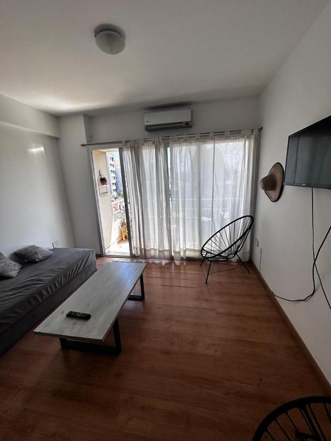 Depto. Caseros 1677 Apartamento *