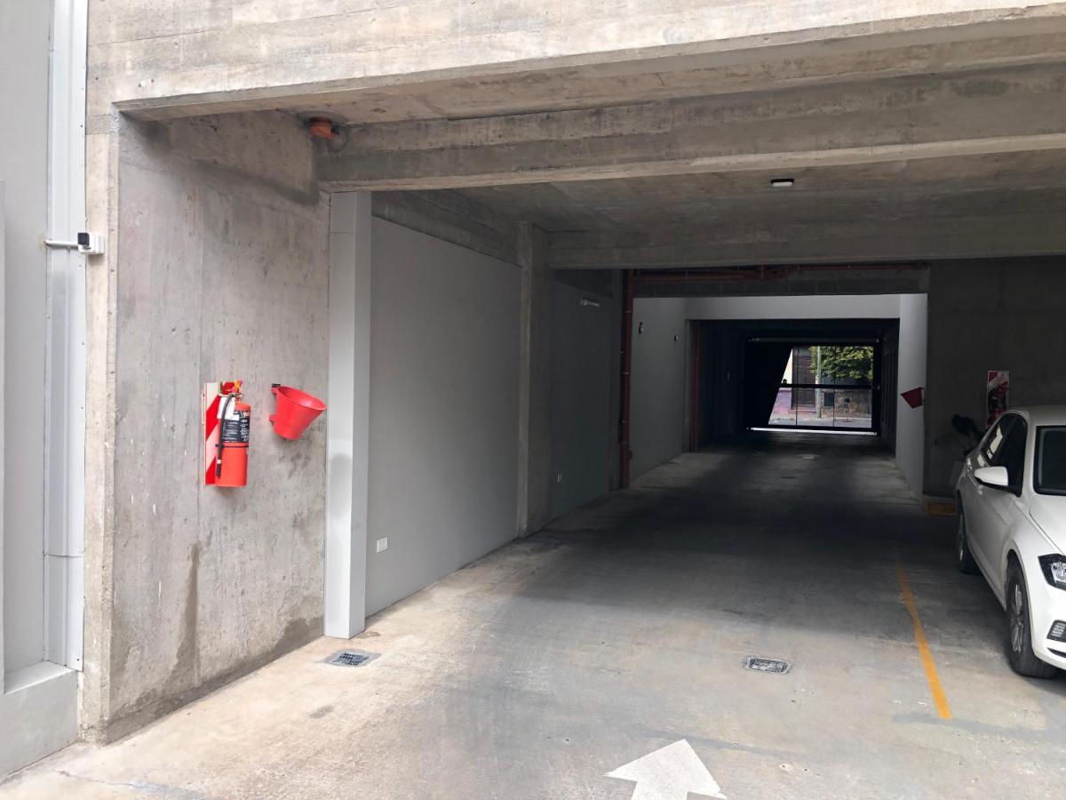 Departamento En Primer Piso A 900 Metros De La Balcarce *