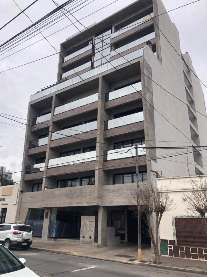 Departamento En Primer Piso A 900 Metros De La Balcarce * Salta
