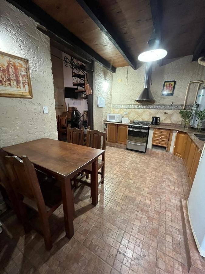 Hostal Punto *
