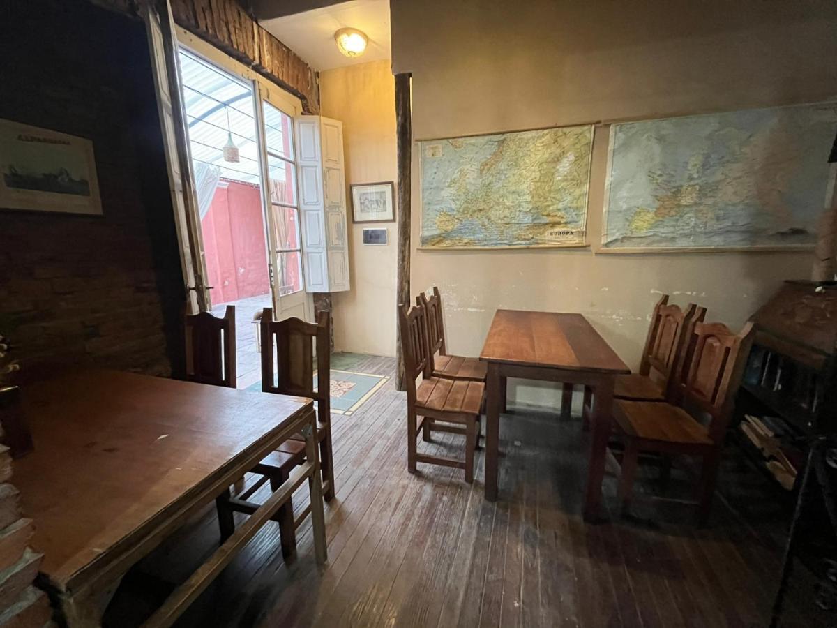 Hostal Punto *