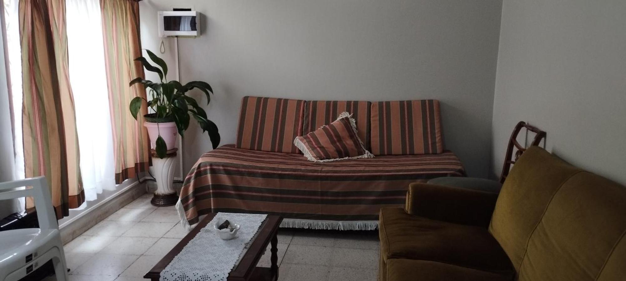 Apartamento Alberdi En Apartamento