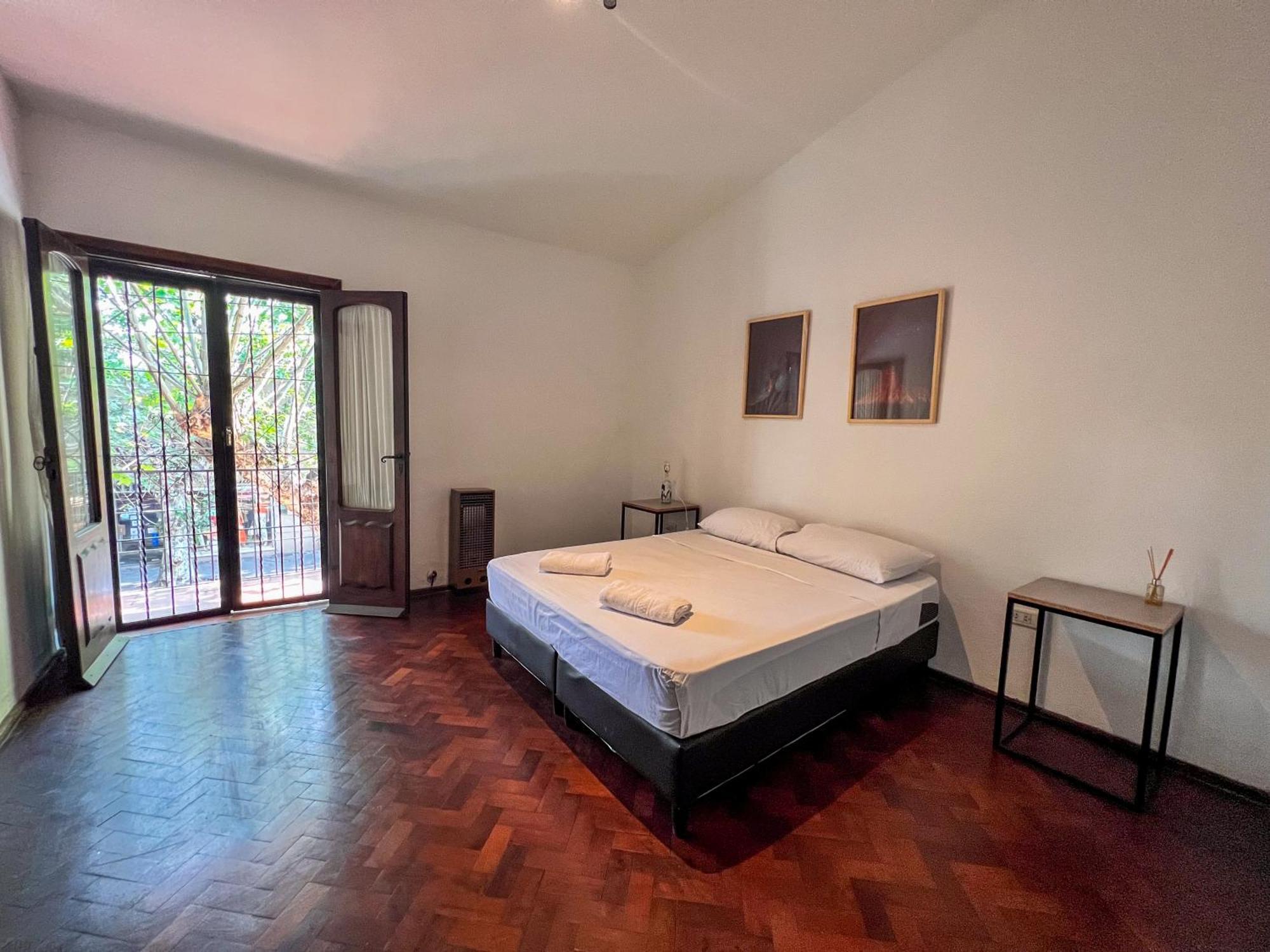 Casa Montana Hostal *
