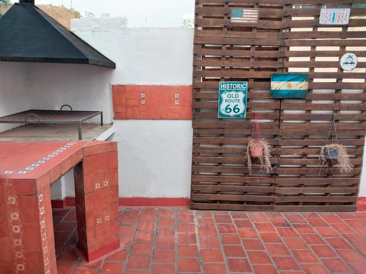 Hostal Casa Montana *