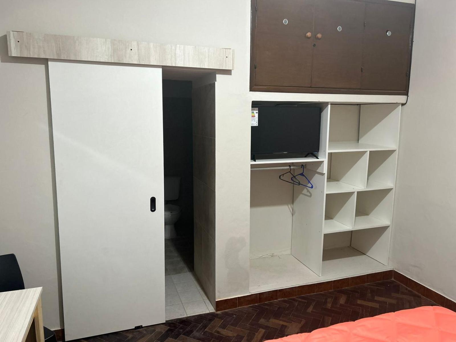 R745 Habitación en casa particular Salta