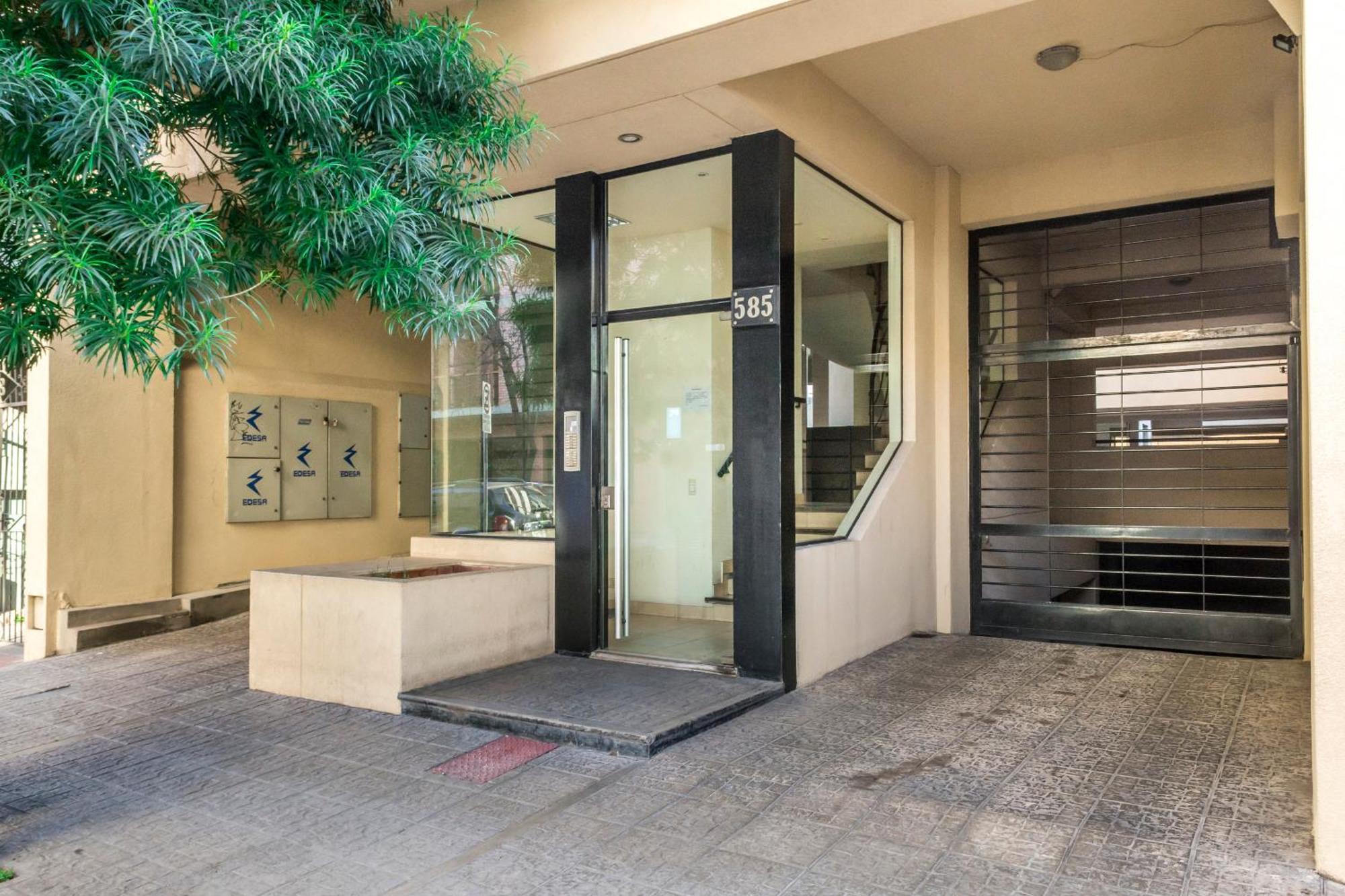 Departamento Centrico En La Ciudad De Salta, A 5 Cuadras De La Plaza Principal