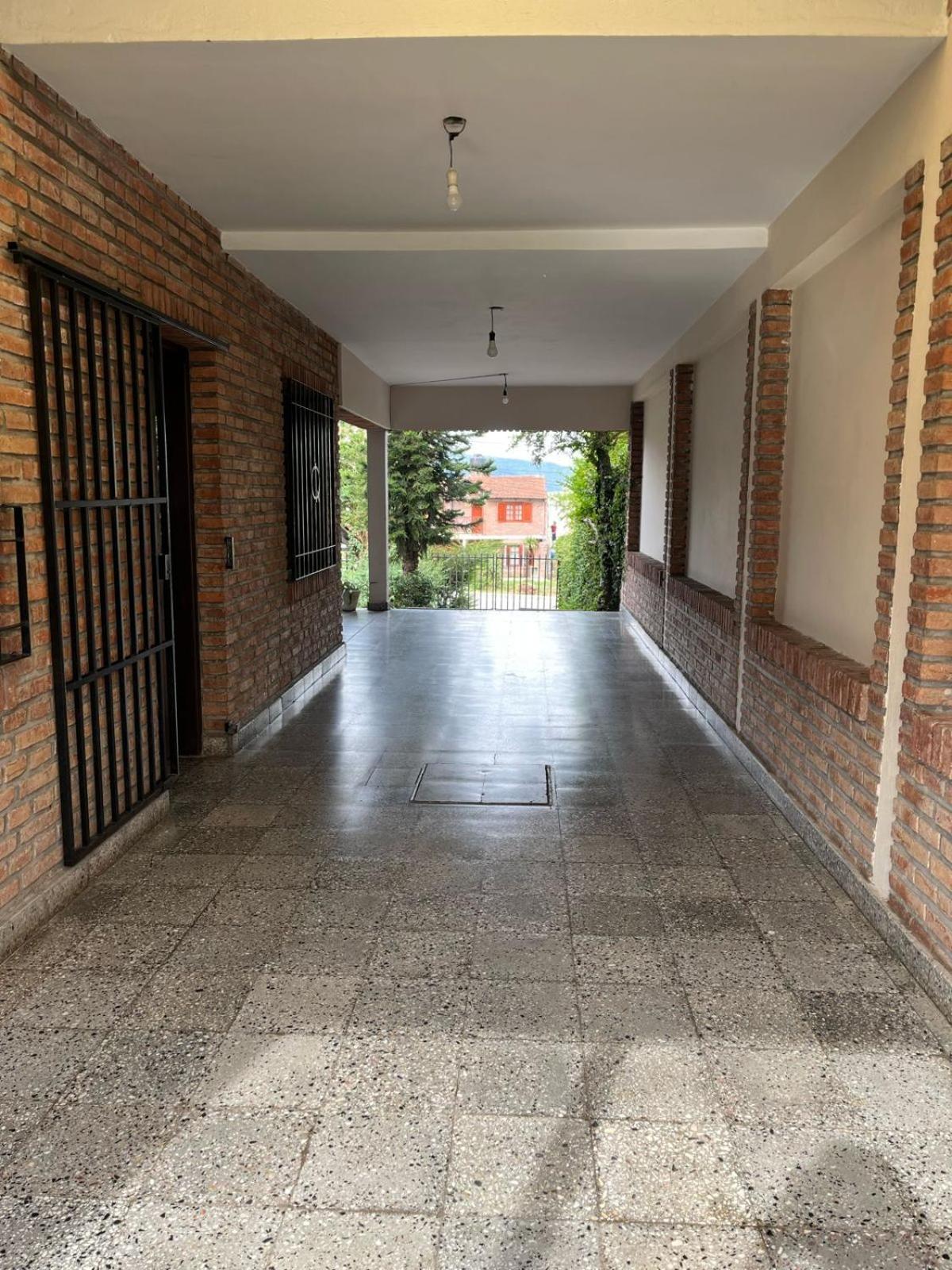 Casa Grand Bourg Con Magnífica Vista Y Pileta Сasa de vacaciones Salta