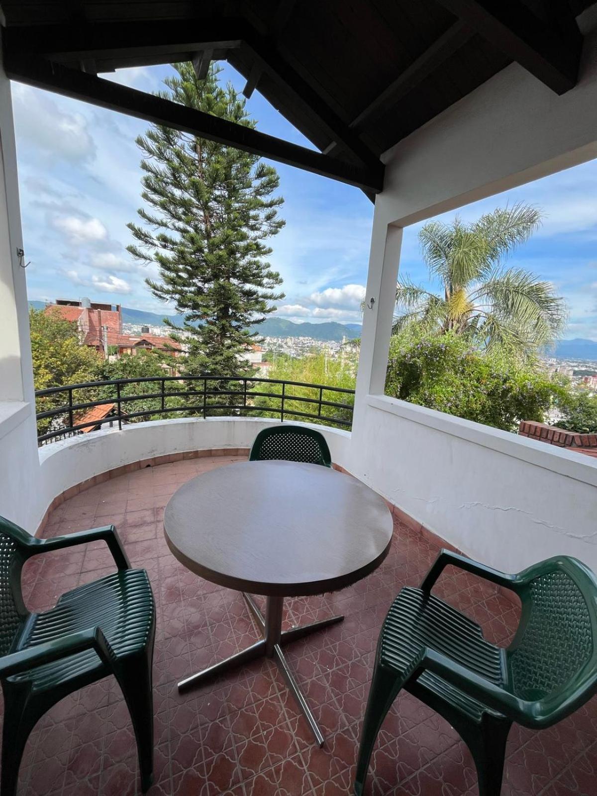 Casa Grand Bourg Con Magnífica Vista Y Pileta Salta