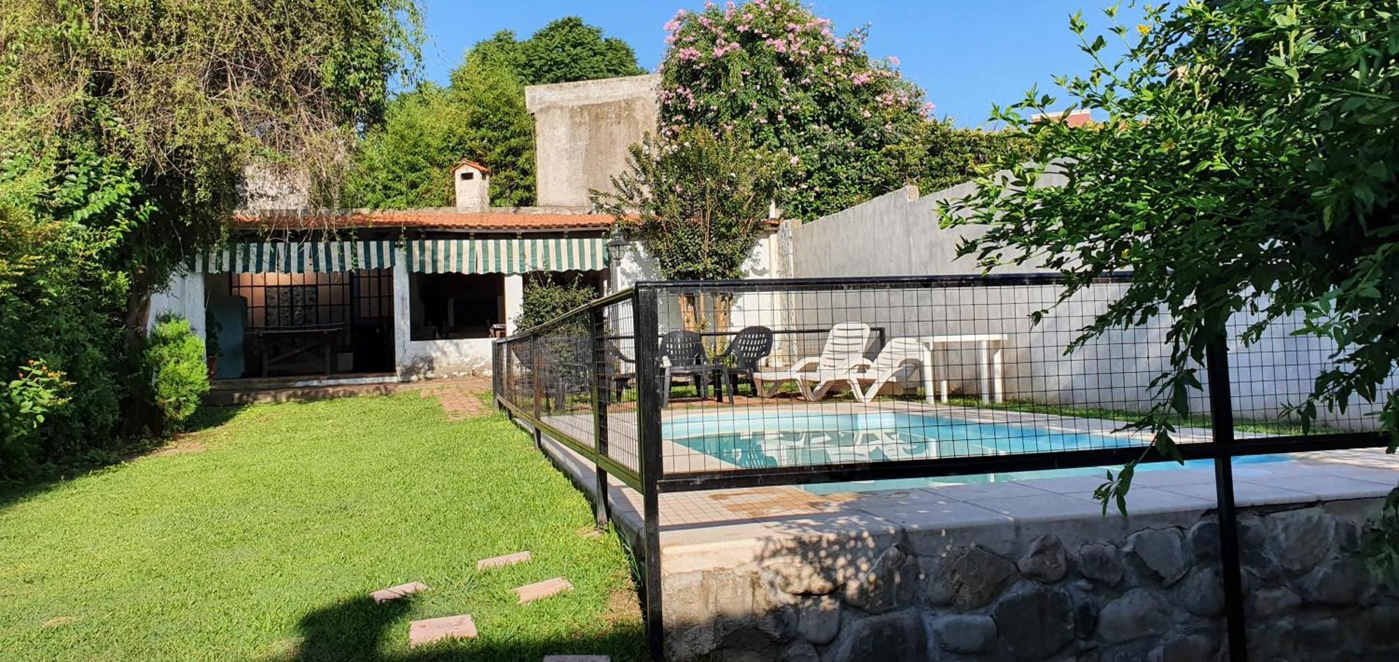 Сasa de vacaciones Casa Grand Bourg Con Magnífica Vista Y Pileta *
