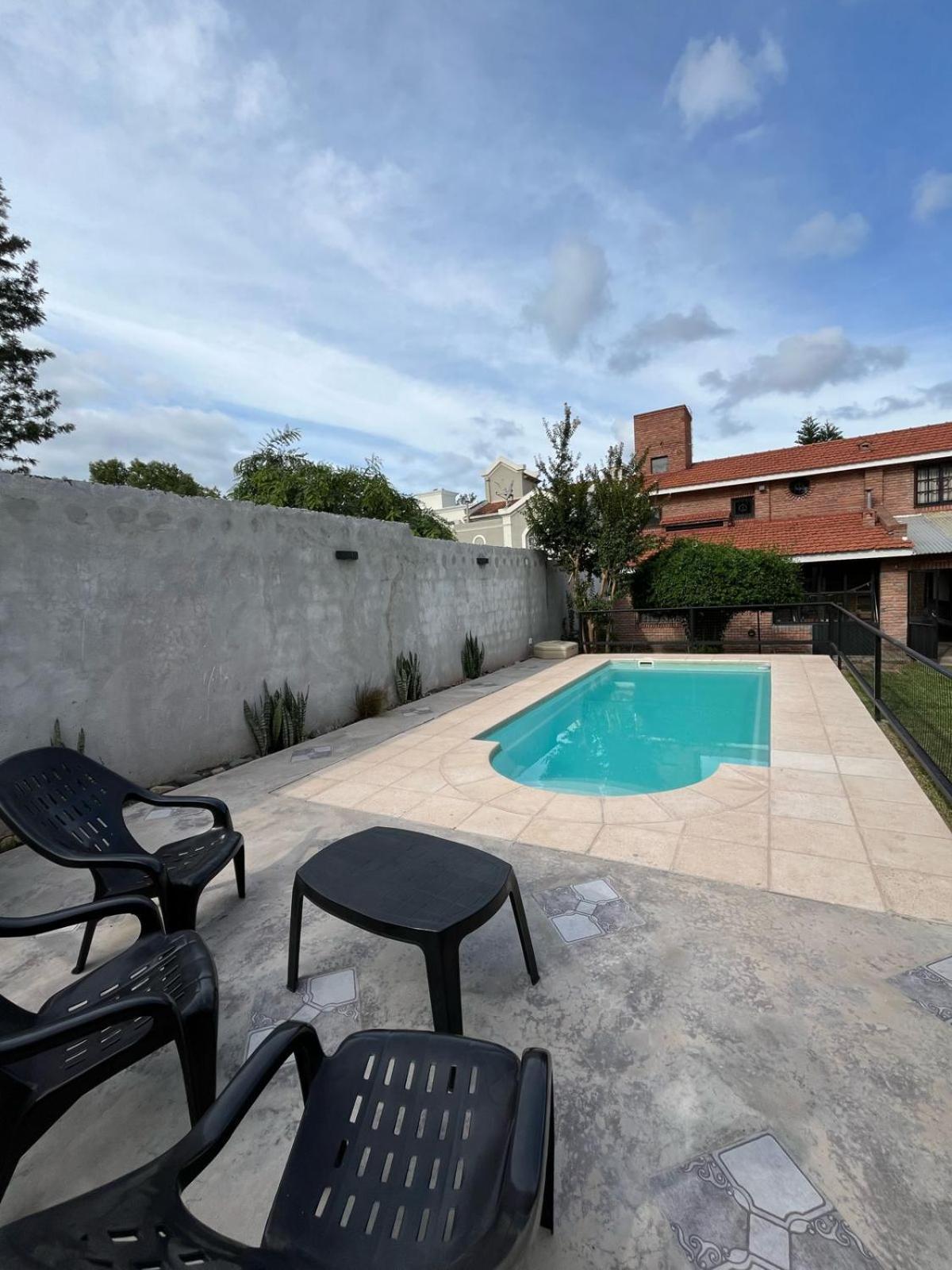 Casa Grand Bourg Con Magnífica Vista Y Pileta