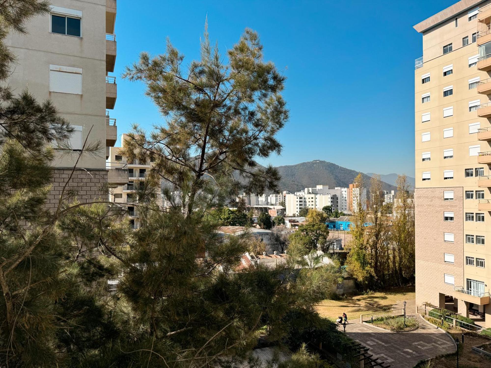12 O Tower, Capital * Salta