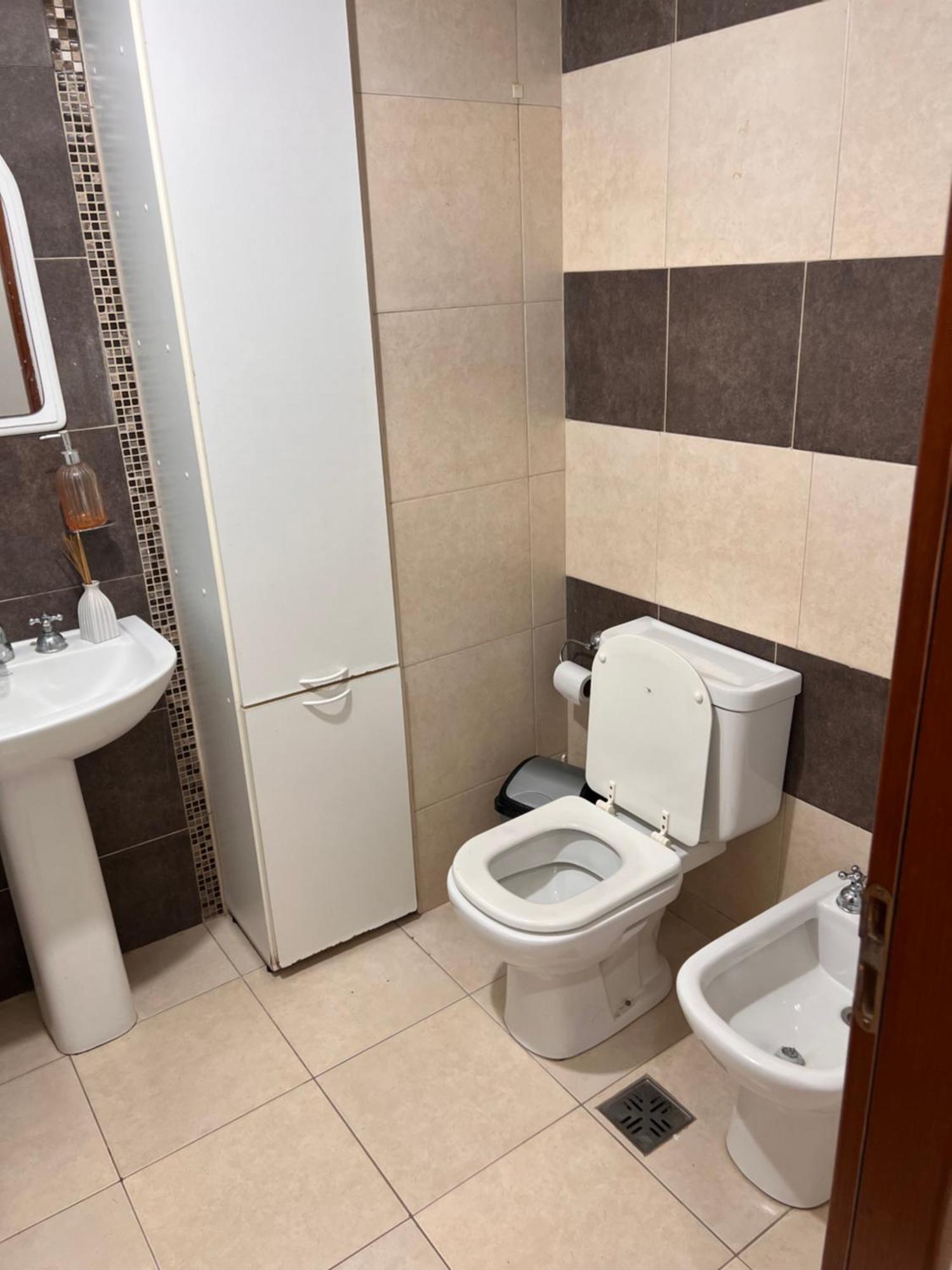 Apartamento Depto De 2 Habitaciones, 4 O 6 Personas, Zona Tres Cerritos
