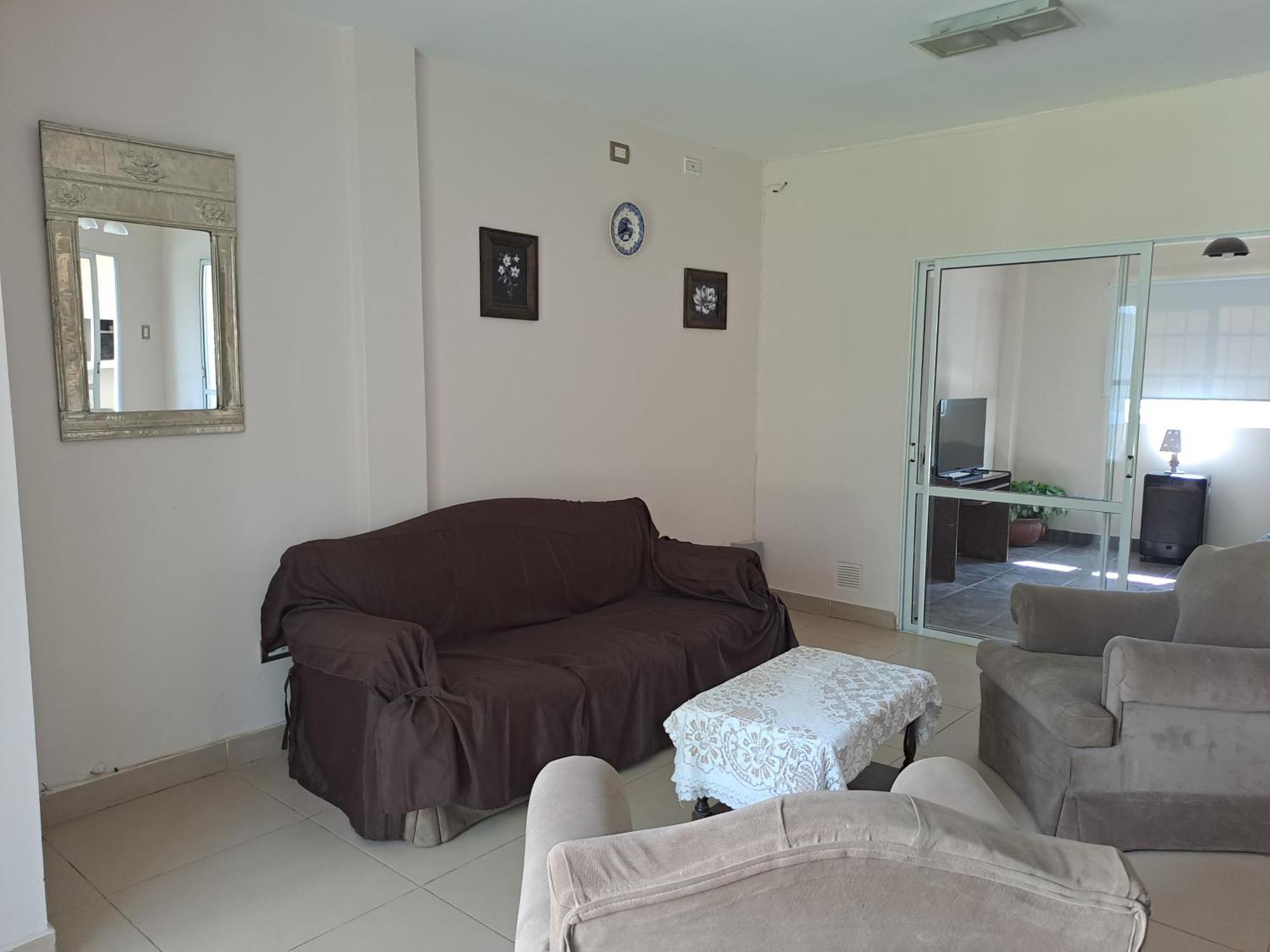 Casa Con Piscina Y Parque En , Zona Aeropuerto Сasa de vacaciones Salta