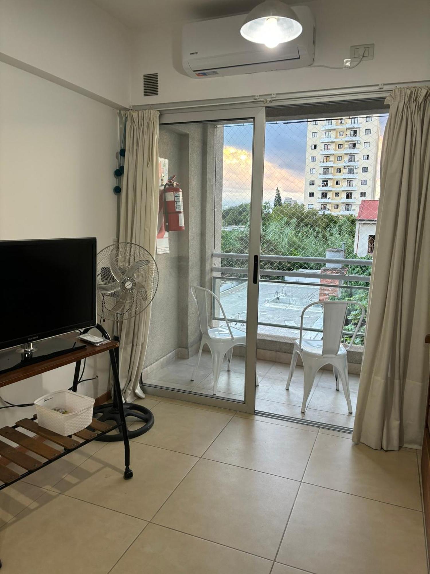 Vicente López 1463 - Dpto Para 4 - Apartamento *