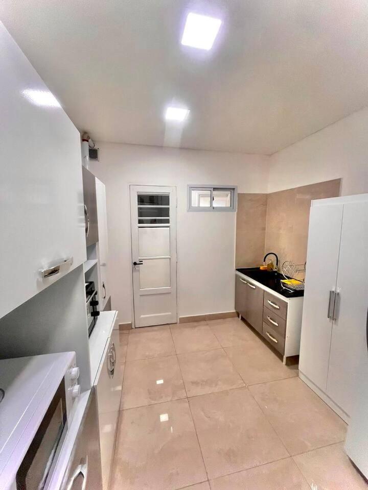 Apartamento Departamento Boutique Centrico, Nuevo Y Moderno Con 3 Y 2 Banos En Calle Caseros