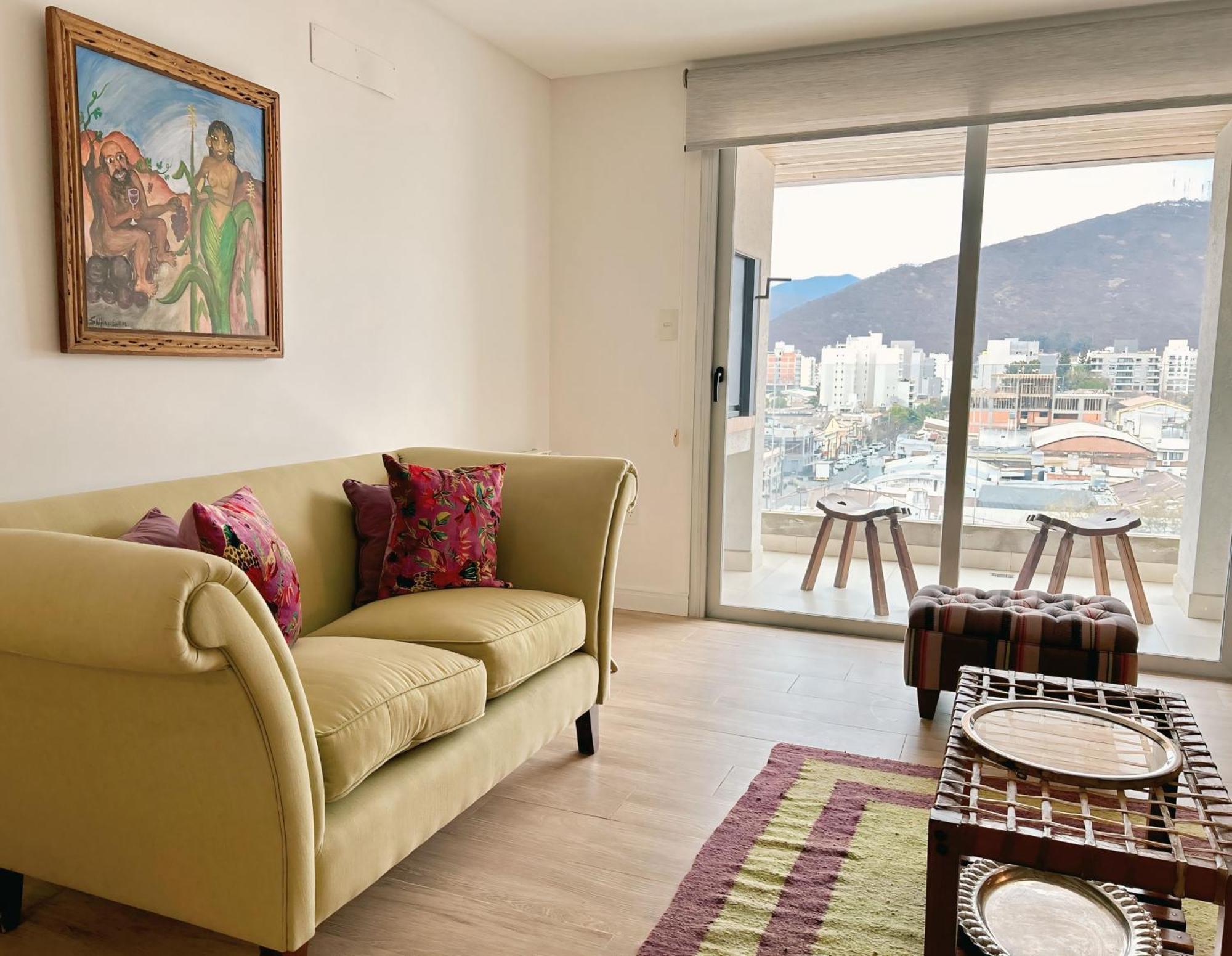 Apartamento Charming Flat En El Centro De - Free Parking