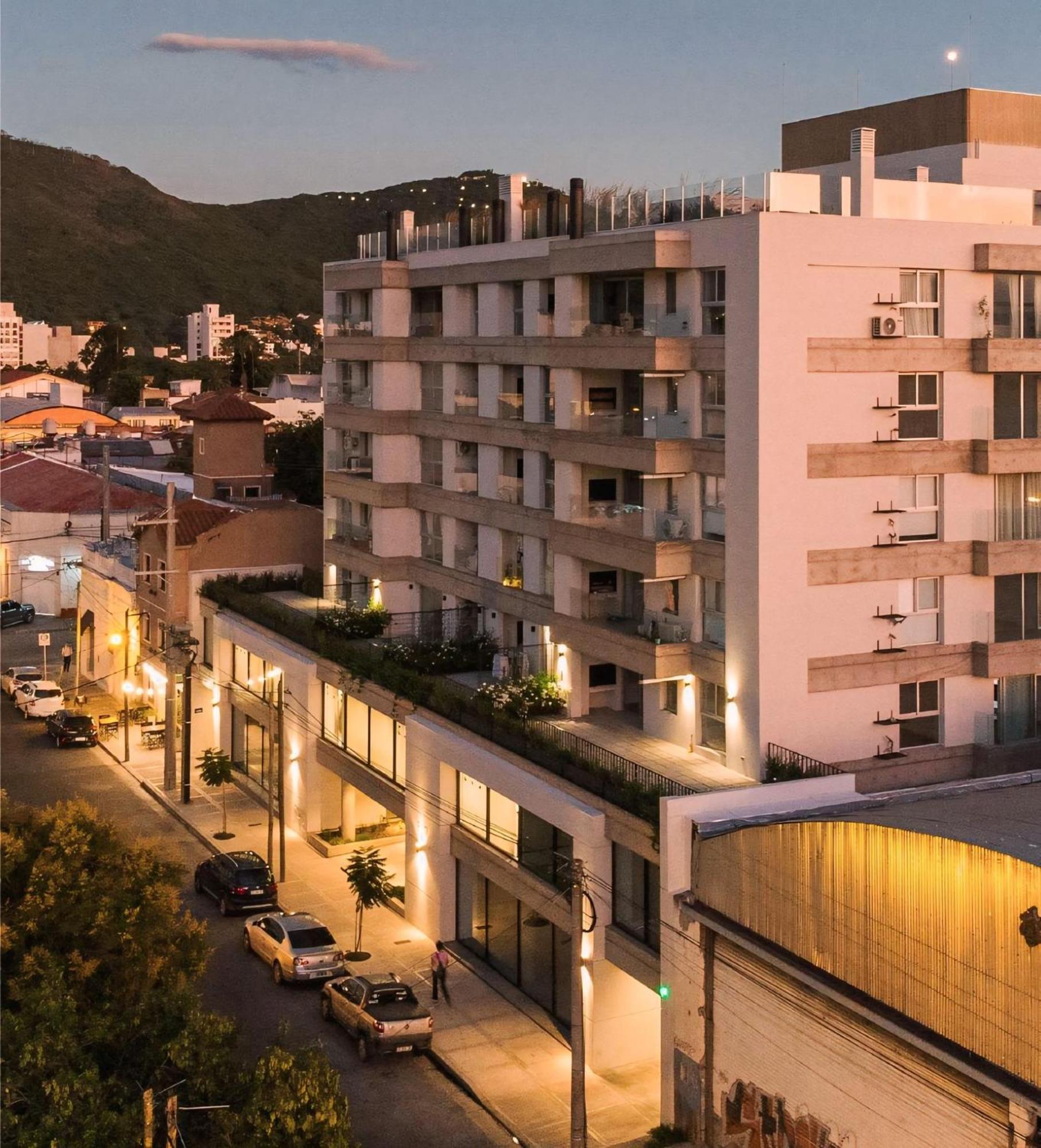 Charming Flat En El Centro De - Free Parking Apartamento