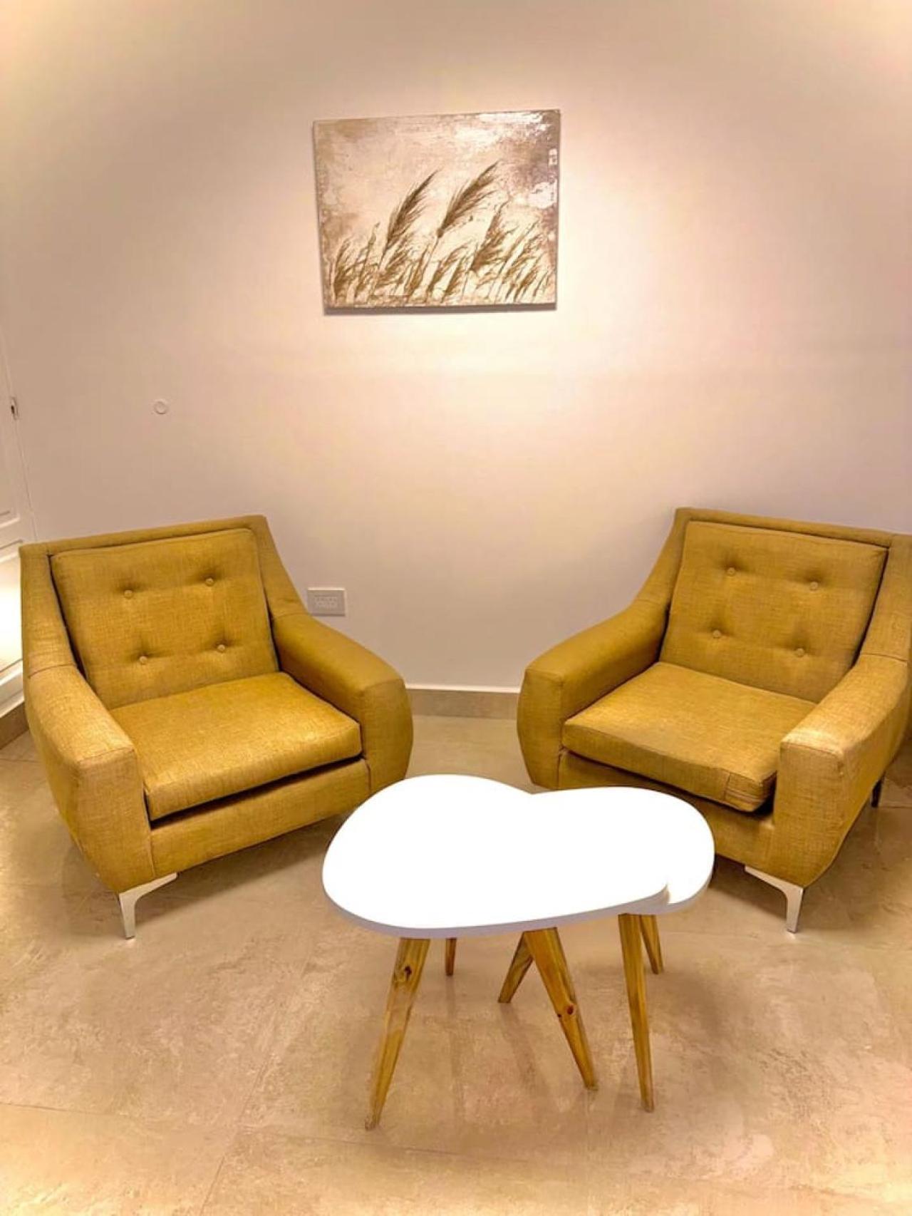 Apartamento Casa Espectacular Con 3 En De Lujo, 4 Banos, Patio Al Aire Libre Con Jacuzzi Y Ubicacion Perfecta A 3 Cuadras De La Plaza B Salta