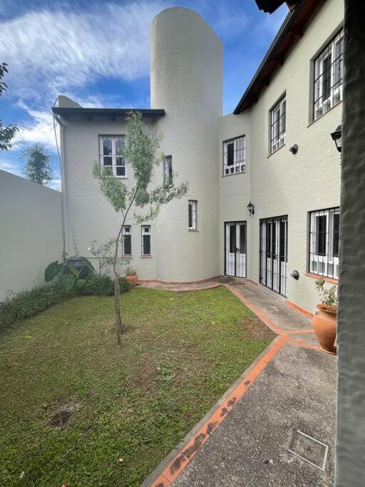 Casa Barrio Grand Bourg * Salta