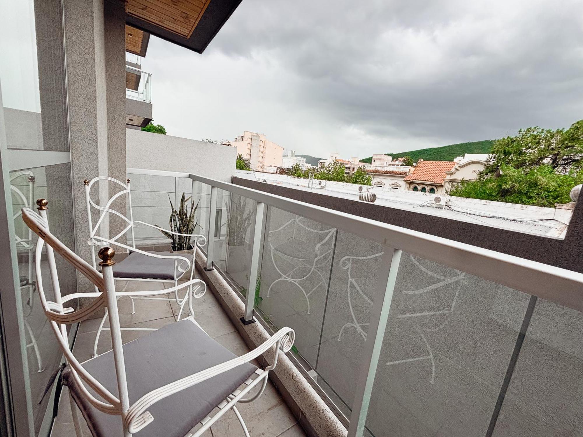 November Corazon De Apartamento