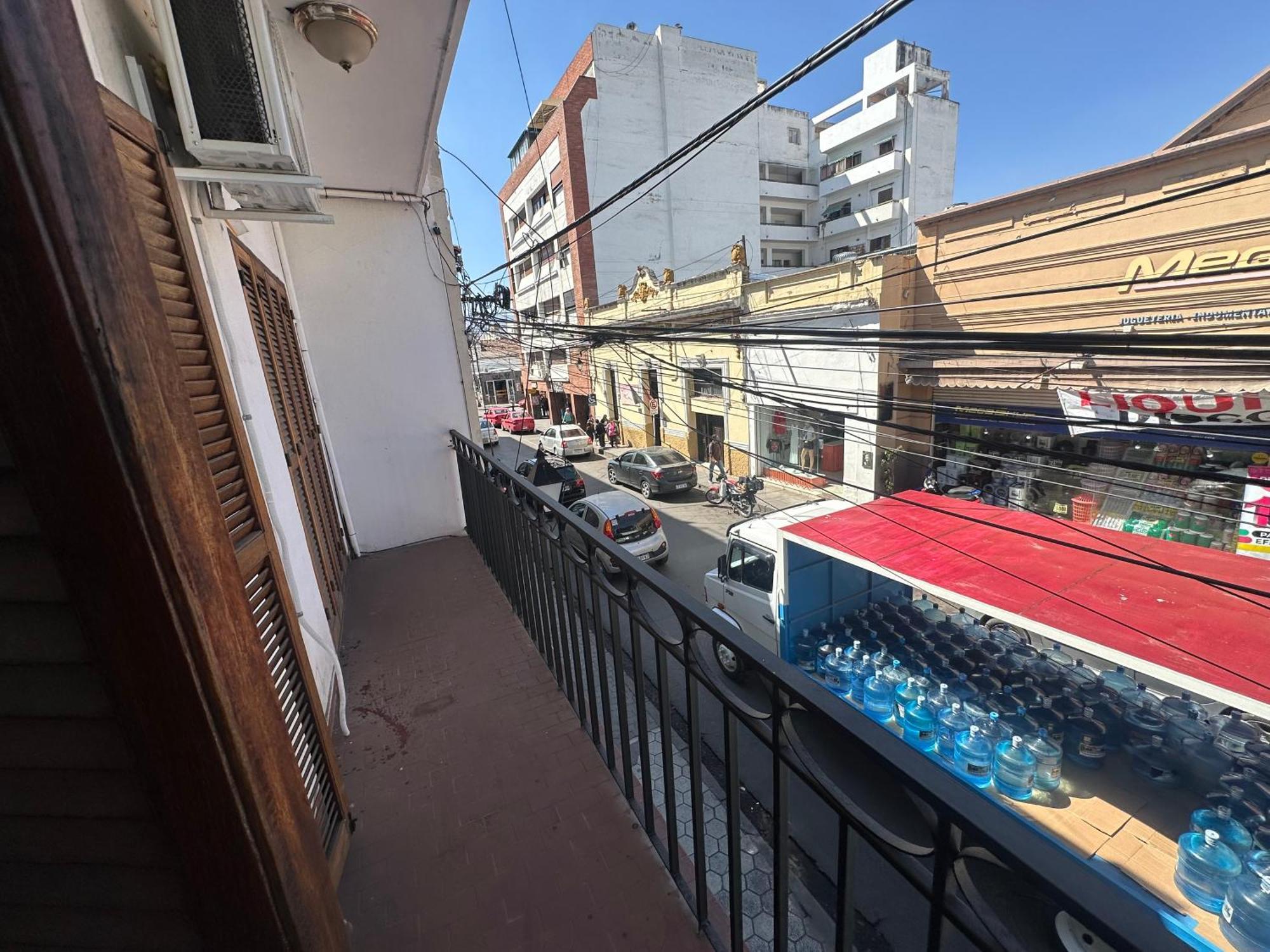 Propiedad Horizontal Urquiza Apartamento *