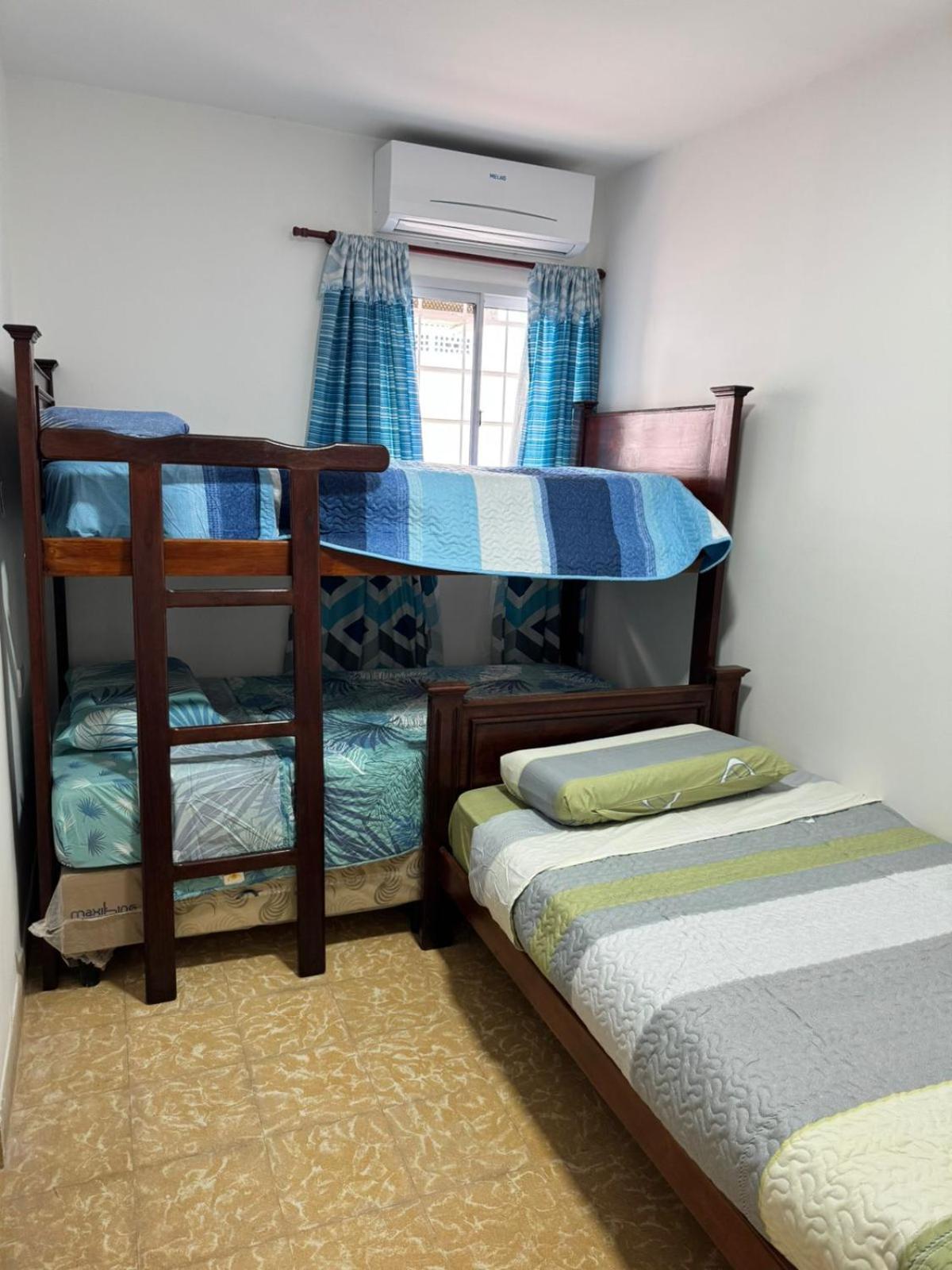 Hostal Flores