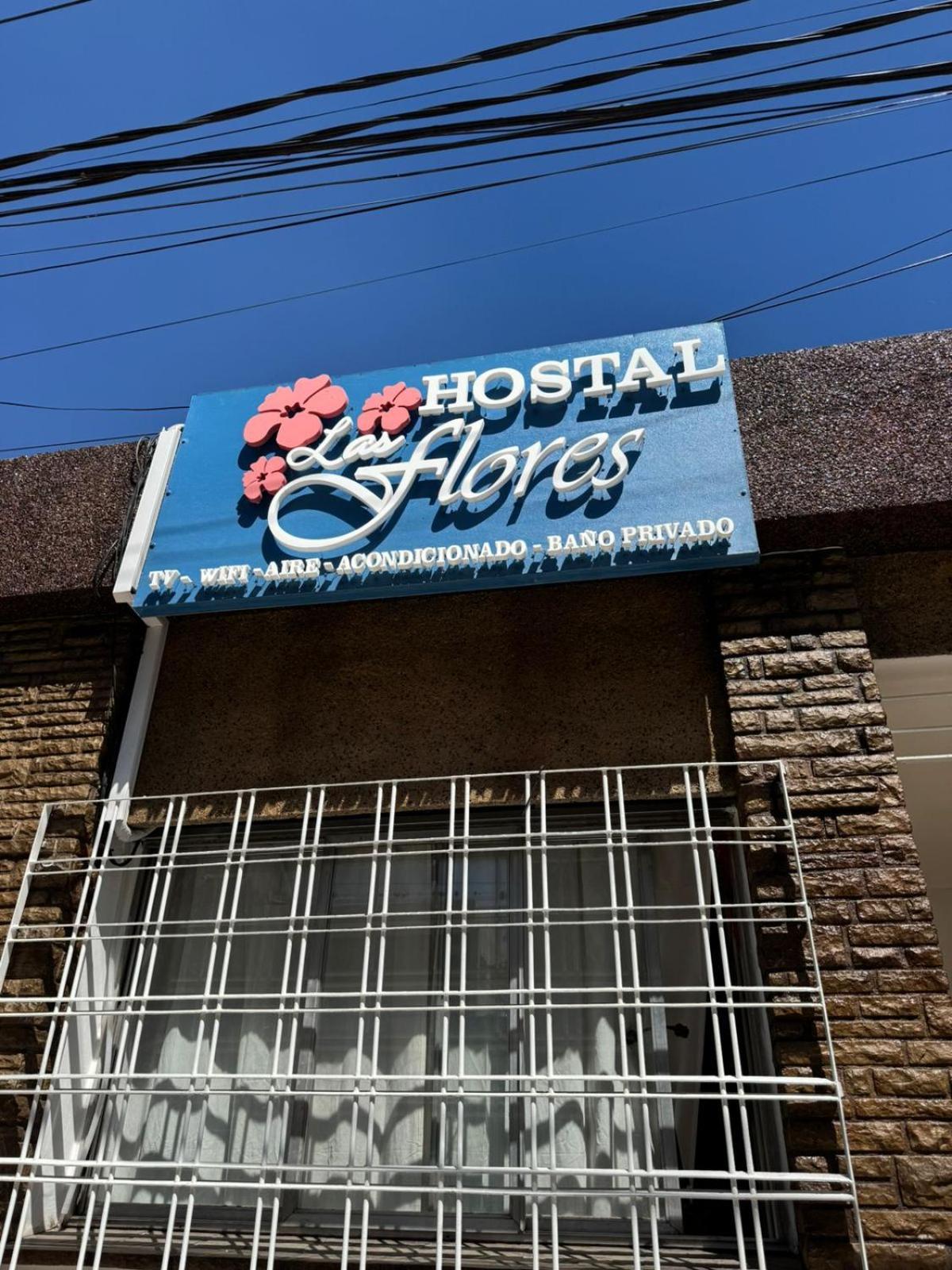 Hostal Flores *