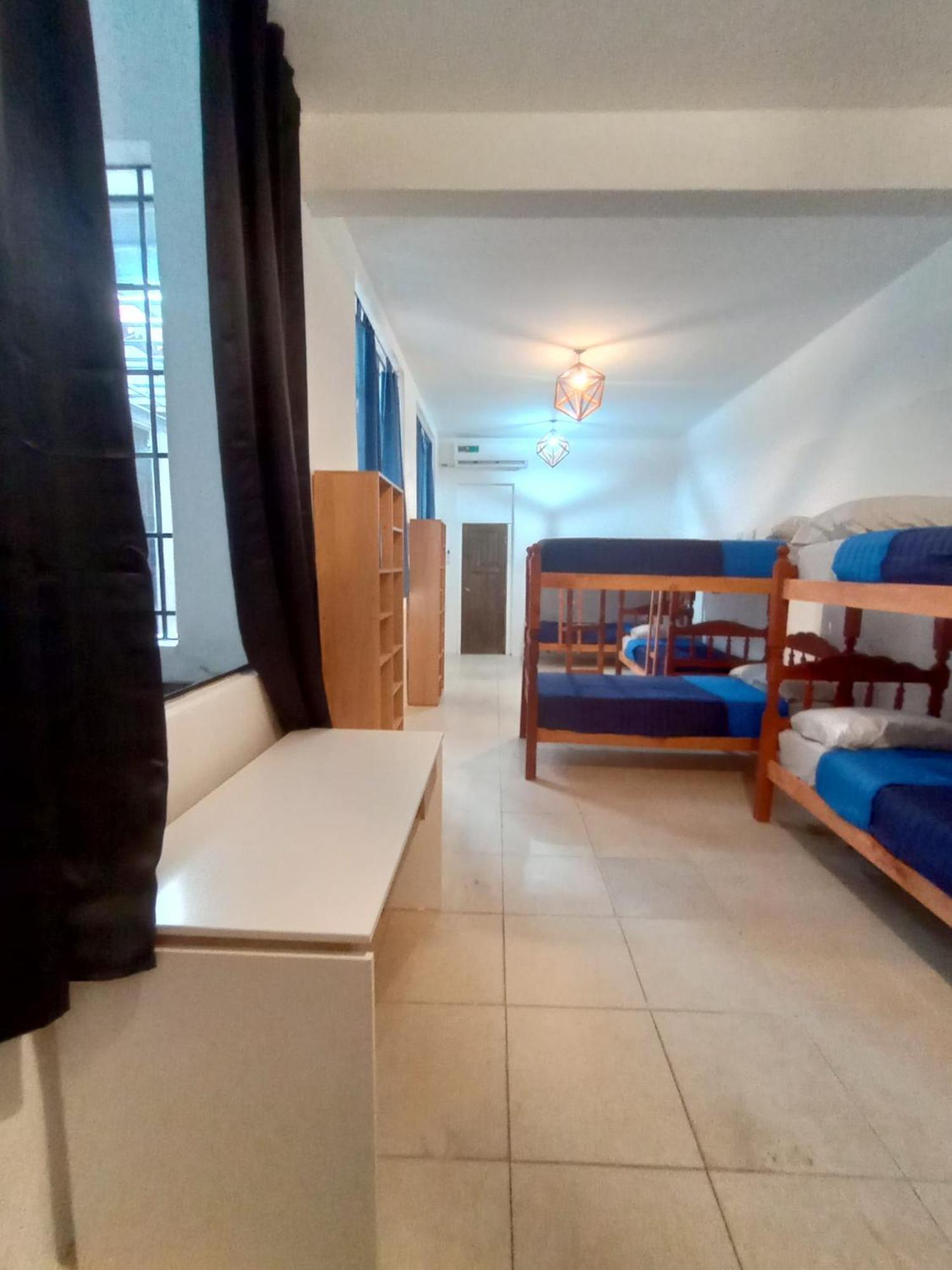Total Hostal