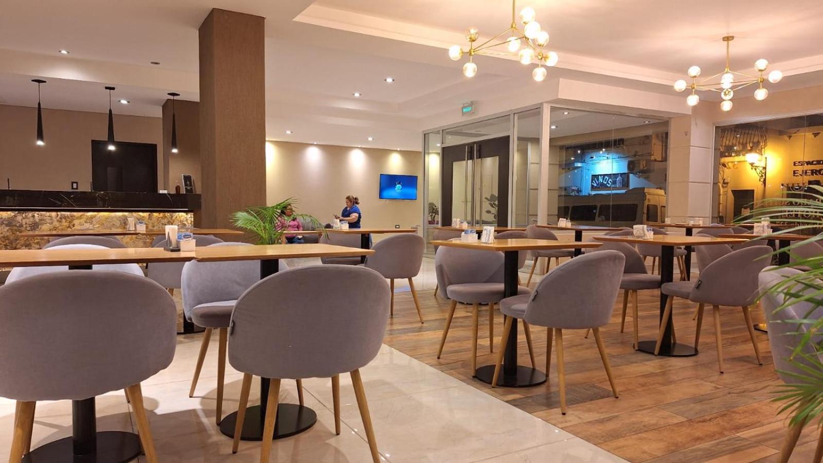 Alvarado Hotel 3*