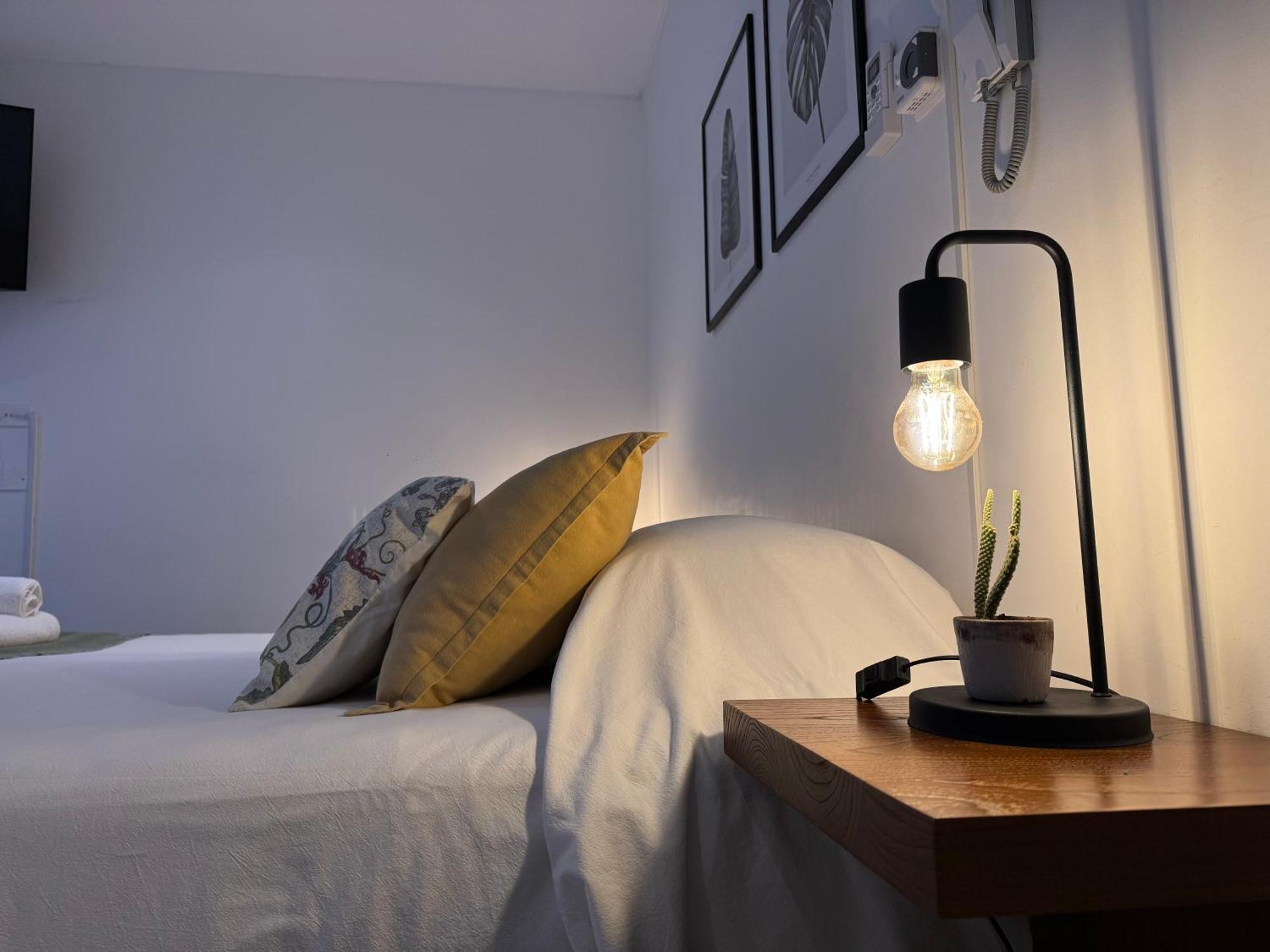 Apartamento Monoambiente Con Pileta, Cochera Y Wi-fi Ideal 2 Huespedes *