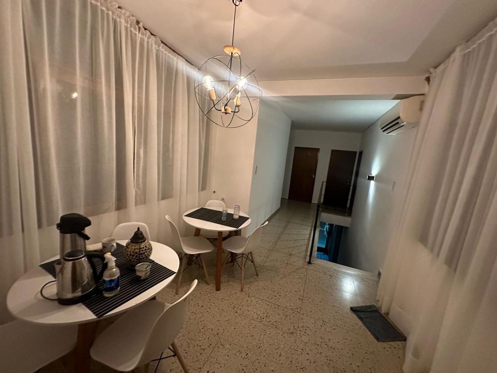Vicente Hostal