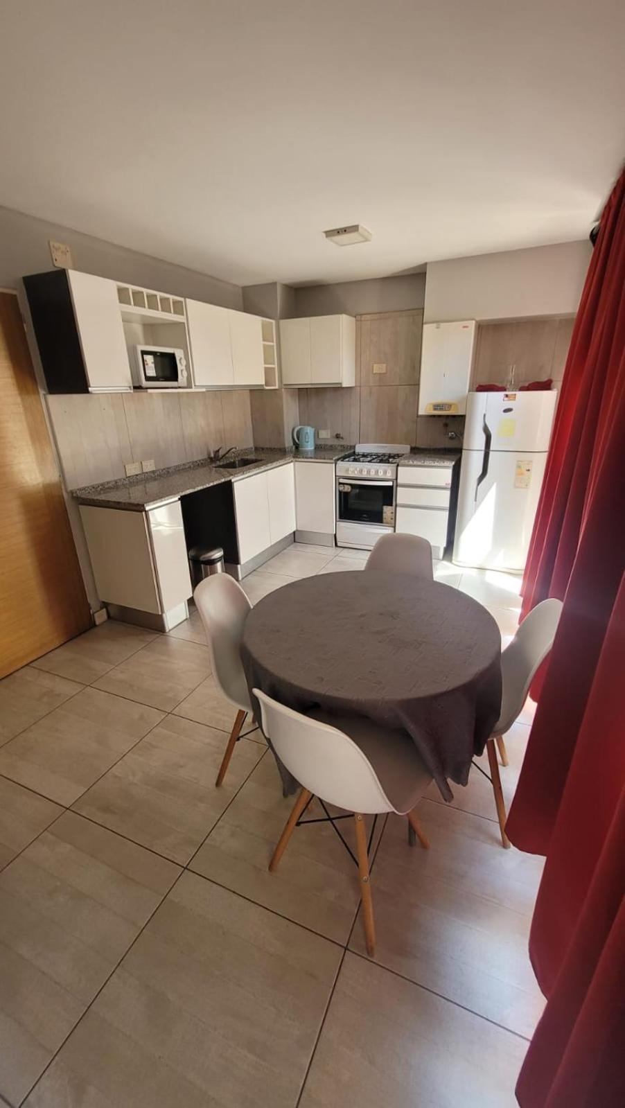 Apartamento Dean Funes 108 *