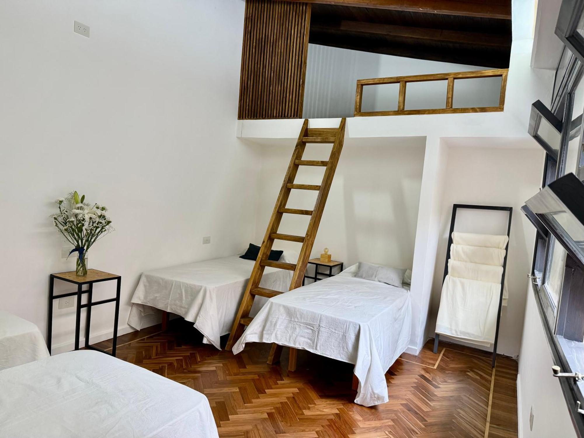 Hostal Clivias